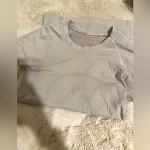 lululemon swifly tech 2.0 size 2 white